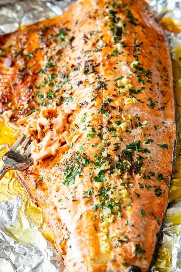Baked Salmon in Foil with Garlic, Rosemary and Thyme 3 Recipe image