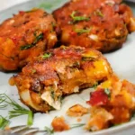 Crispy Pan-Fried Salmon Cakes 4 Crispy Pan-Fried Salmon Cakes