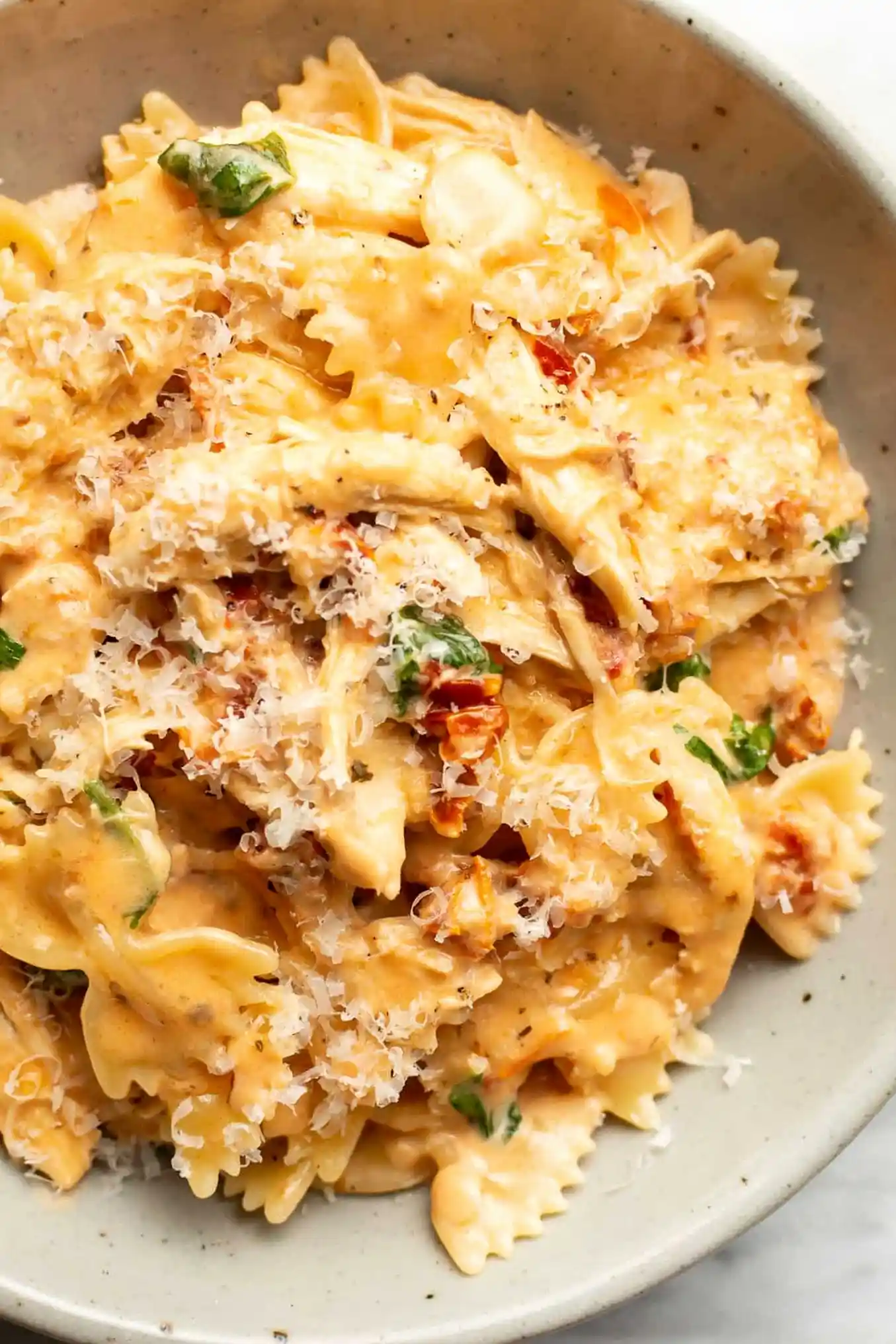 Creamy Garlic and Sun-Dried Tomato Chicken Pasta 3 Recipe image